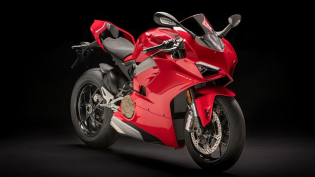 Начало новой эры: стартовали официальные поставки Ducati Panigale V4
