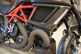 Для галереи Monster 1200 R: